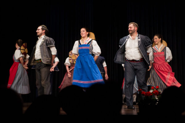 Spectacle de la Farandole de Courtepin les 8 et 9 mai 2026.
