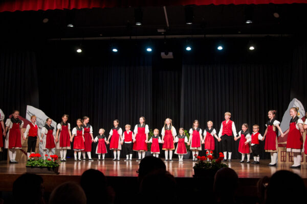 Spectacle de la Farandole de Courtepin les 8 et 9 mai 2026.