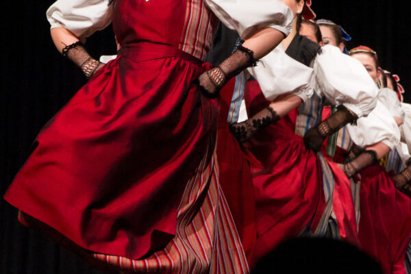 Spectacle de la Farandole de Courtepin les 8 et 9 mai 2026.